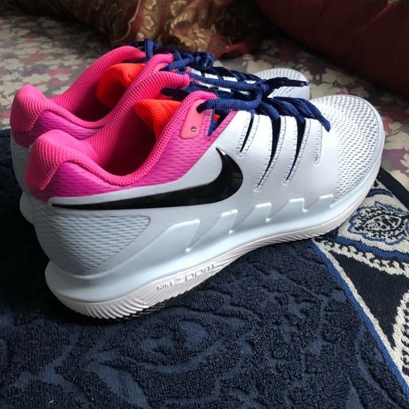 nike men's blue tennis shoes